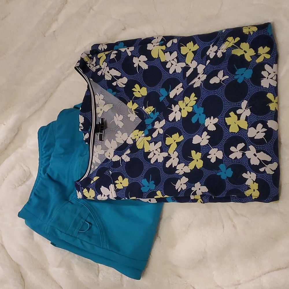 Women's Elle Scrub Set